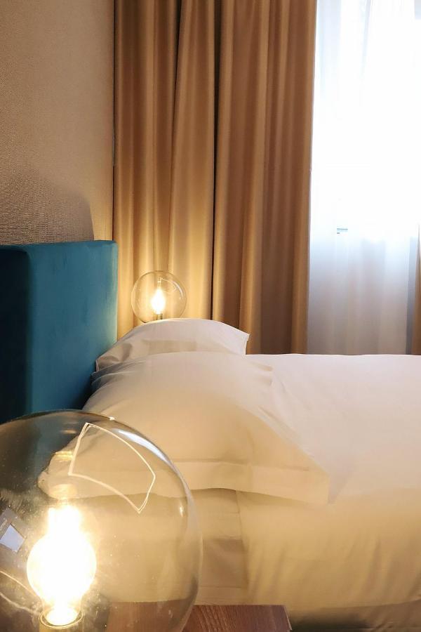 Outside Boutique Hotel フォッジア エクステリア 写真